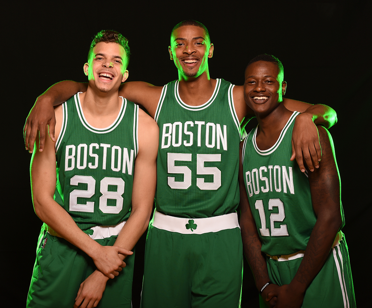 波士顿凯尔特人加时末段止住颓势；志在法国杯名次提升；话题不断；更衣室氛围转暖的简单介绍