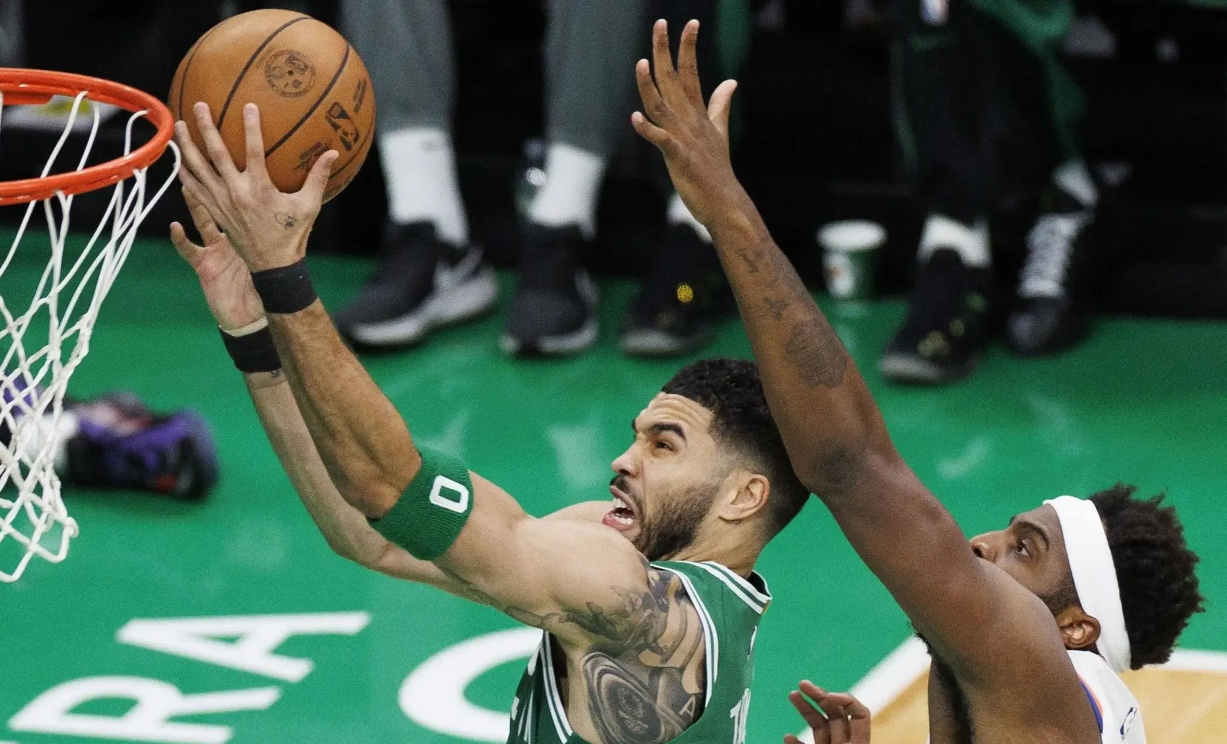 波士顿凯尔特人加时末段止住颓势；志在法国杯名次提升；话题不断；更衣室氛围转暖的简单介绍