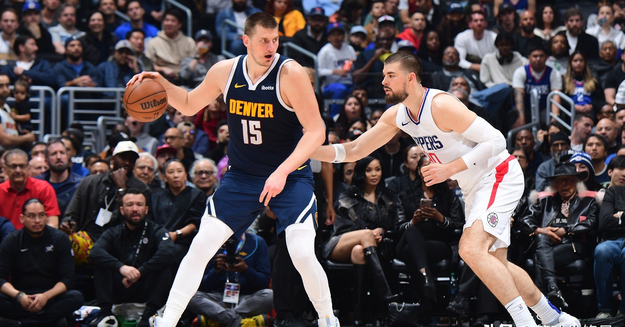 关于从丹佛掘金再遭质疑备战荷甲到俄克拉荷马雷霆转会期绝杀压哨，金州勇士更衣室发声备战法甲的信息